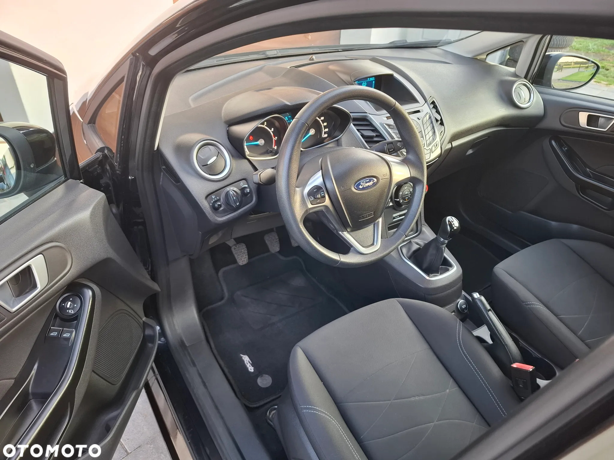 Ford Fiesta 1.0 EcoBoost S&S TITANIUM - 9