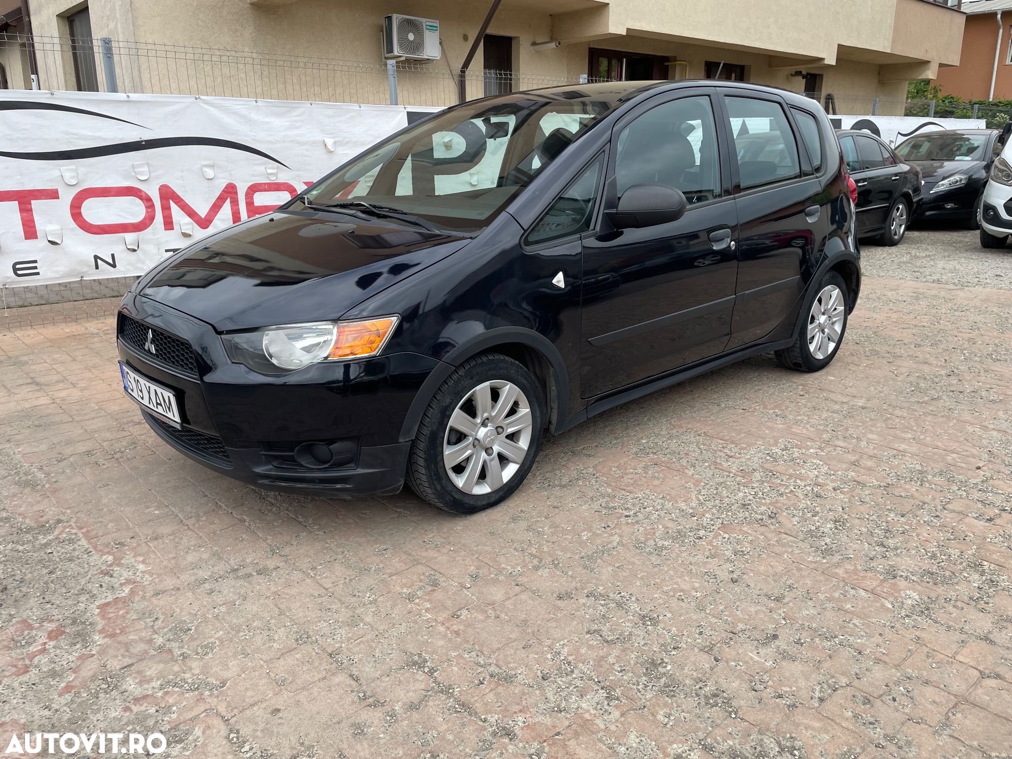Mitsubishi Colt 1.3 Invite - 1