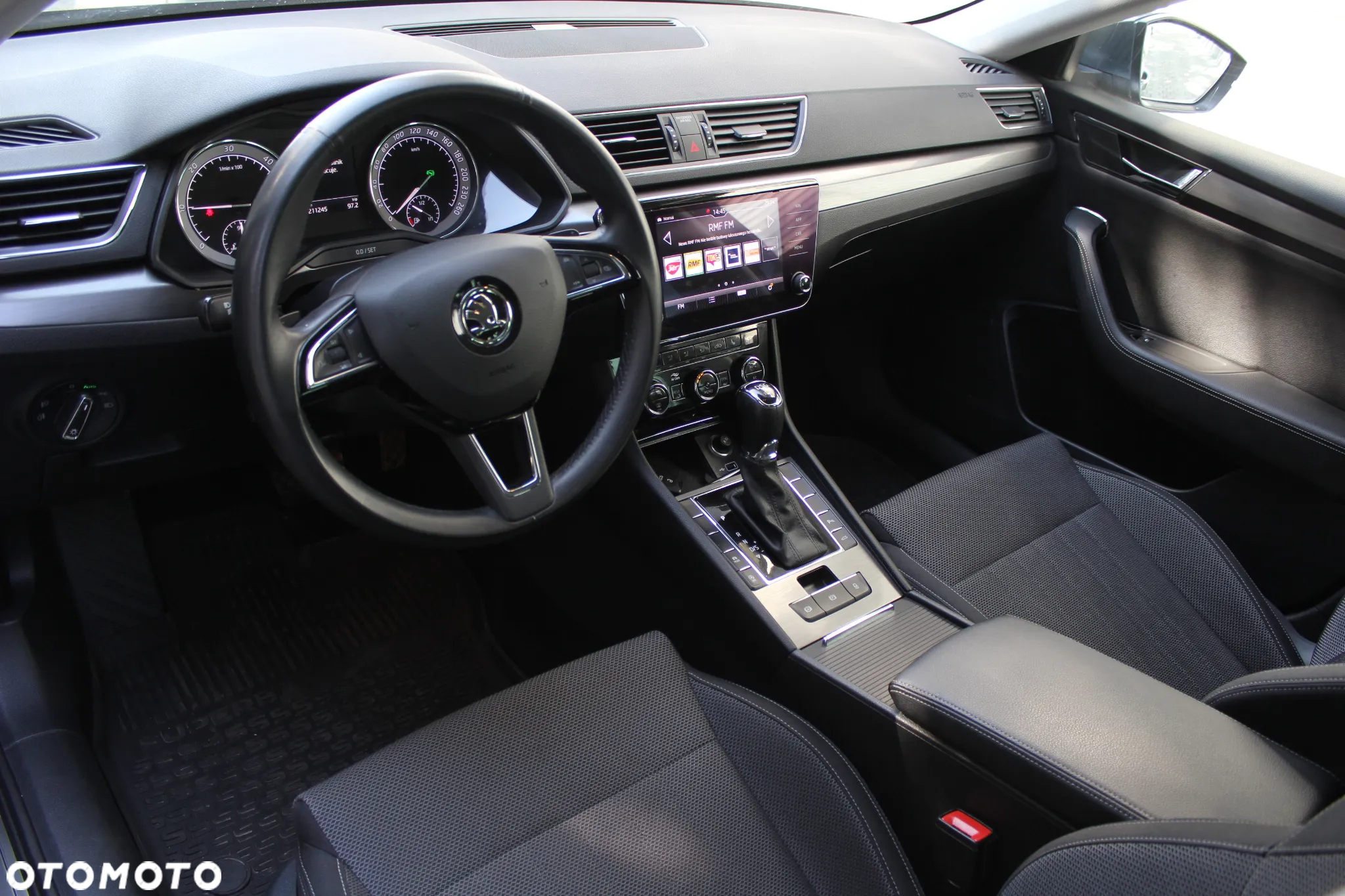 Skoda Superb 2.0 TDI DSG Ambition - 22
