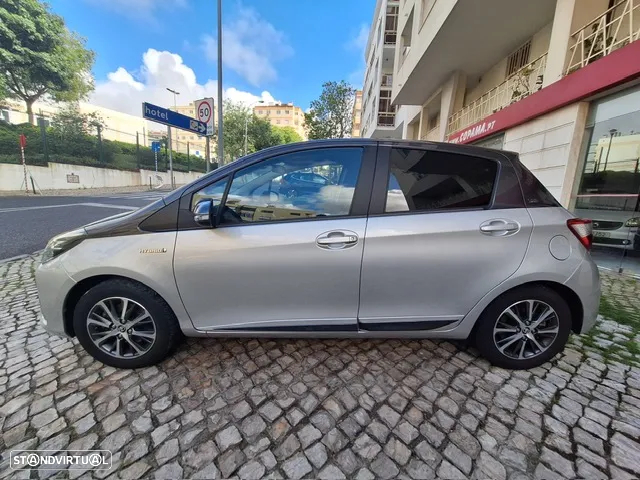 Toyota Yaris 1.5 HSD Exclusive+P.Luxury - 5