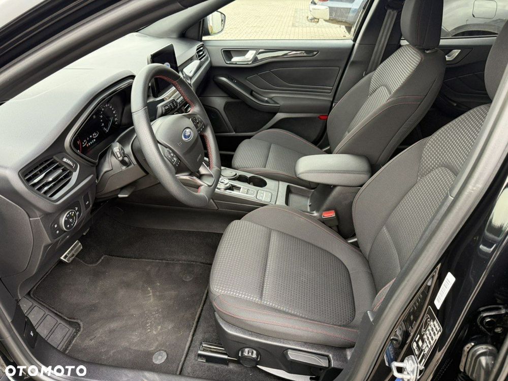 Ford Focus - 22