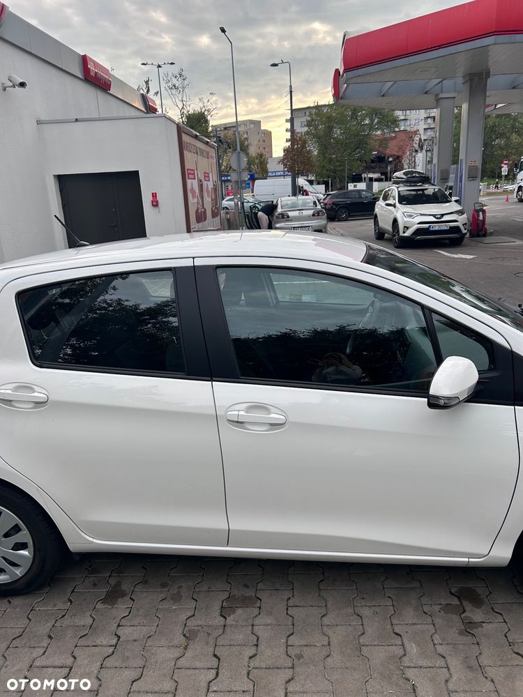 Toyota Yaris 1.0 Active EU6 - 3