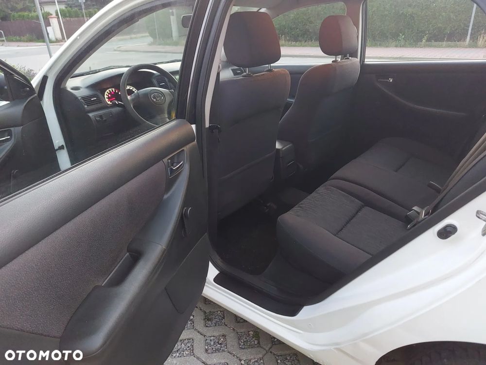 Toyota Corolla 1.4 VVT-i Base - 11