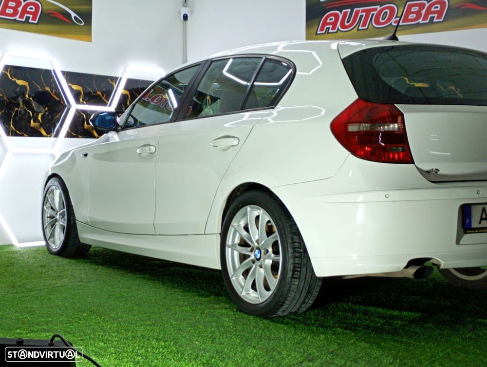 BMW 118 d Line Sport - 32