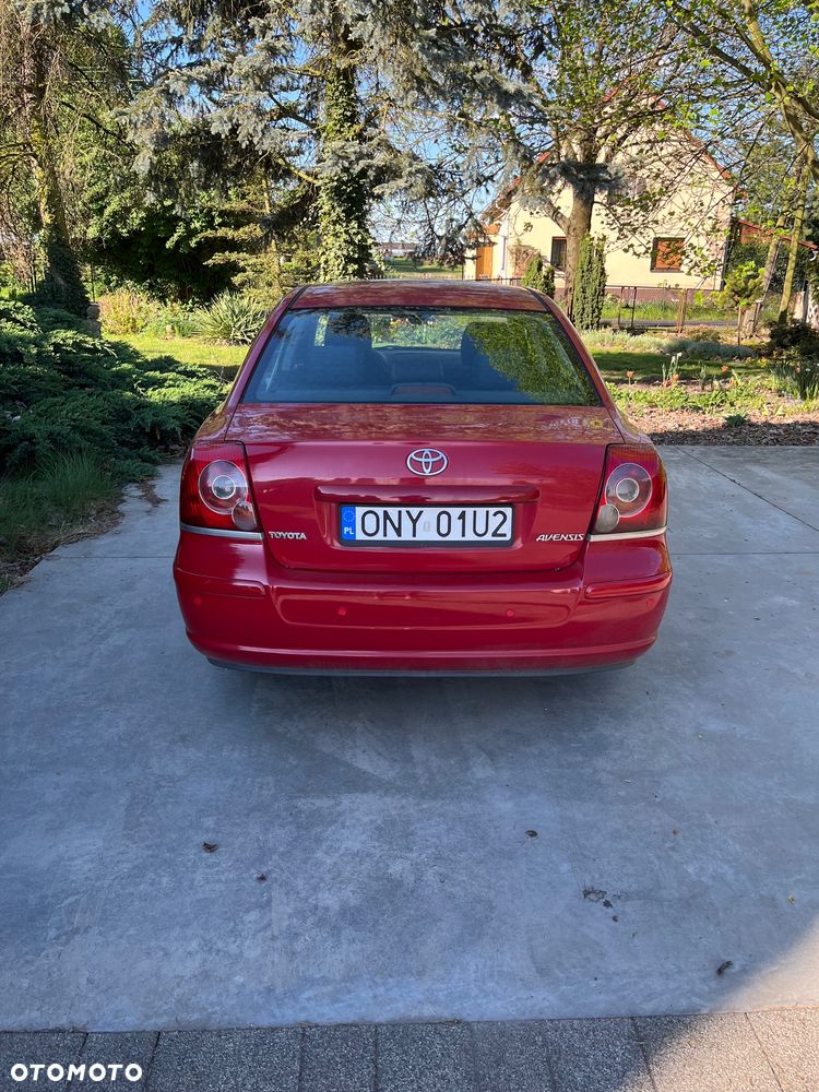 Toyota Avensis - 11