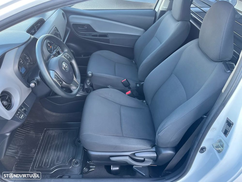 Toyota Yaris Ecobizz IVA Dedutível - 10
