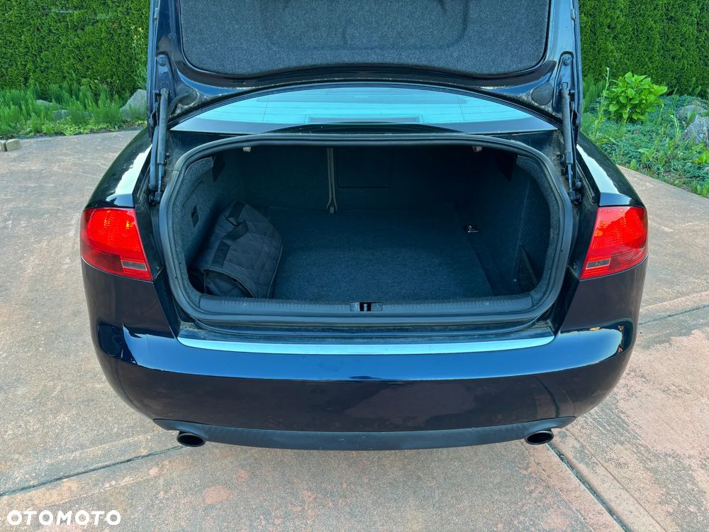 Audi A4 Limousine 2.0 T FSI quattro tiptronic - 9