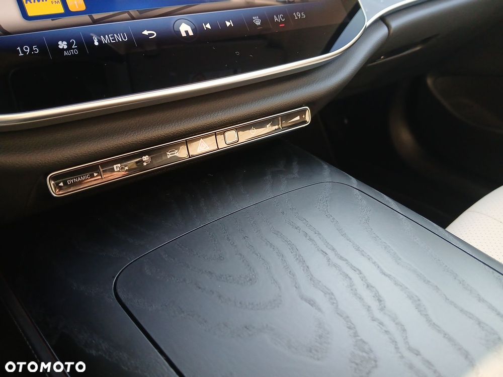 Mercedes-Benz Klasa E 300 PHEV 4-Matic Avantgarde 9G-Tronic - 26