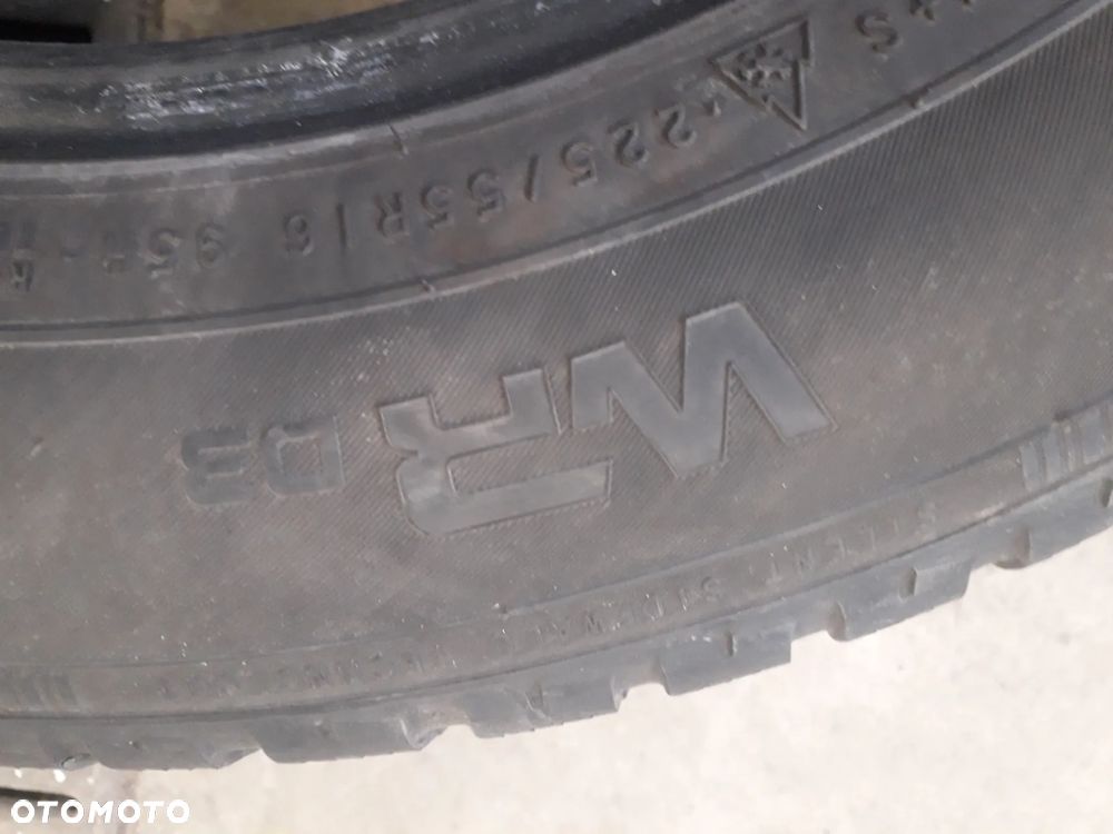 2 opony zimowe 225/55/16 95H Nokian WR D3 - 6