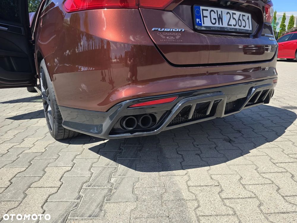 Ford Fusion - 24