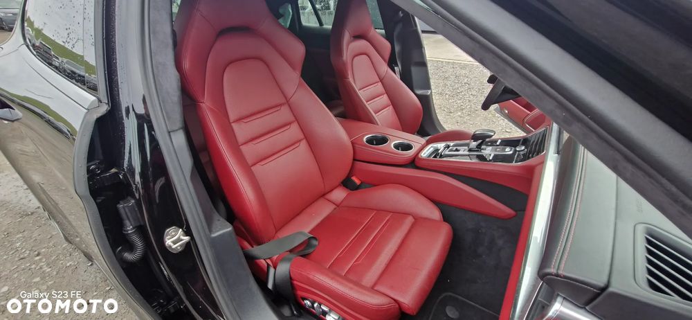 Porsche Panamera - 26