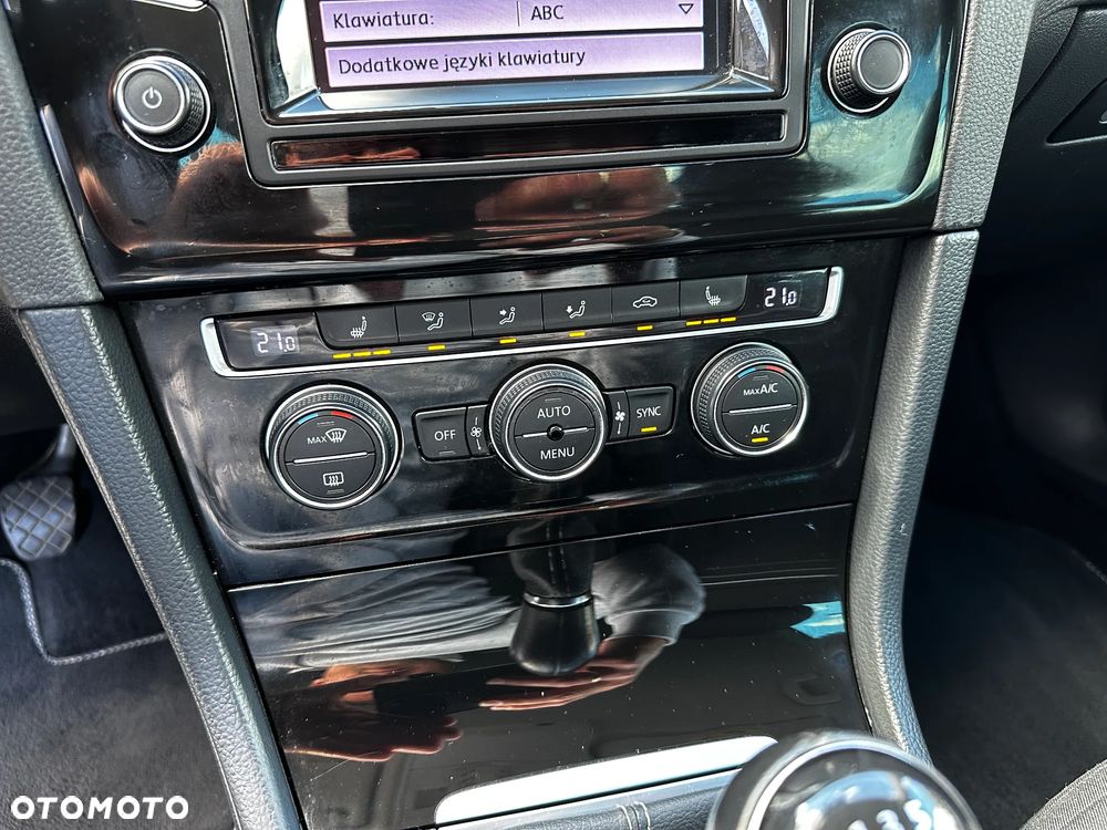 Volkswagen Golf - 14