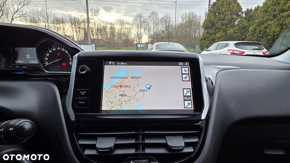 Peugeot 208 1.6 VTi Allure - 15