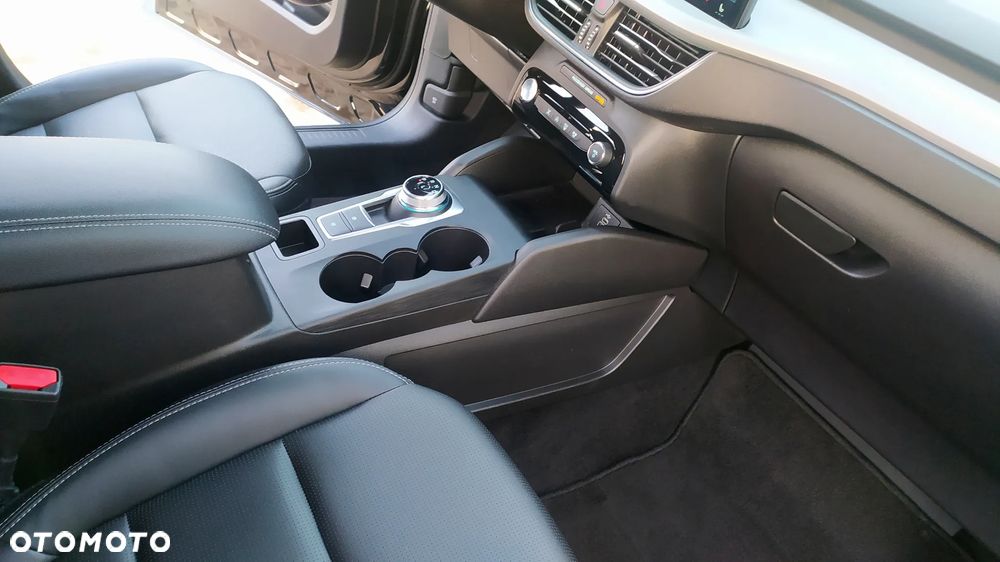 Ford Kuga 2.0 EcoBoost 4x4 Titanium - 33