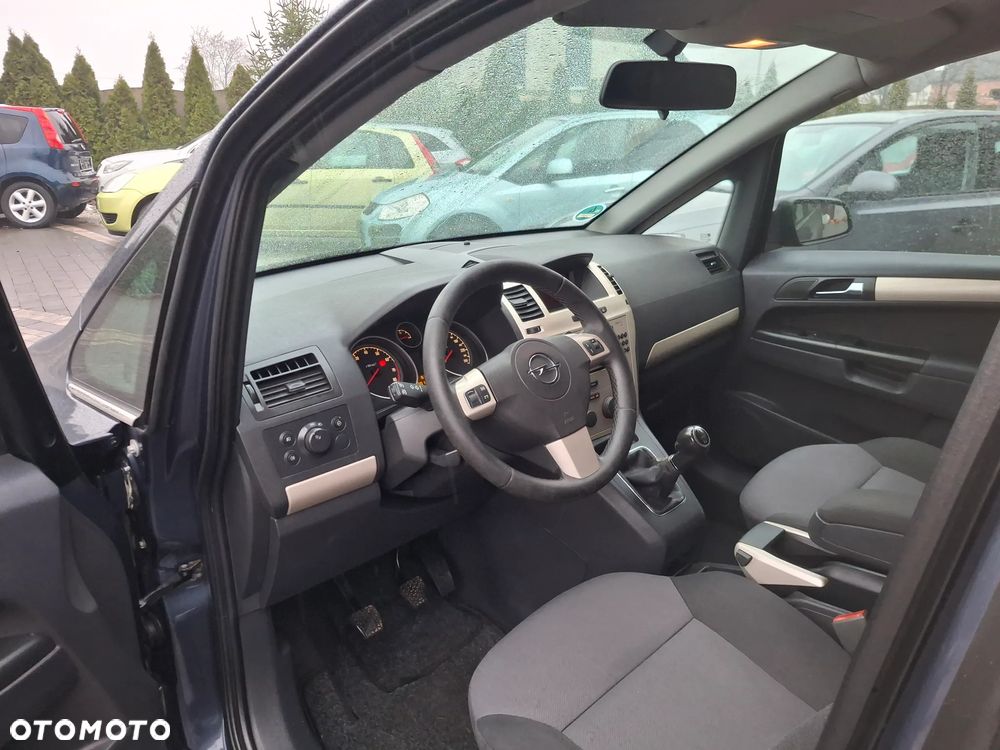 Opel Zafira 1.8 Cosmo EU5 - 24