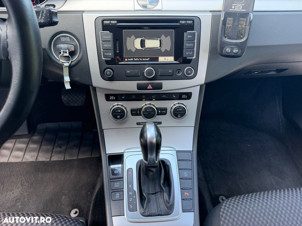Volkswagen Passat 2.0 TDI Comfortline Aut - 9