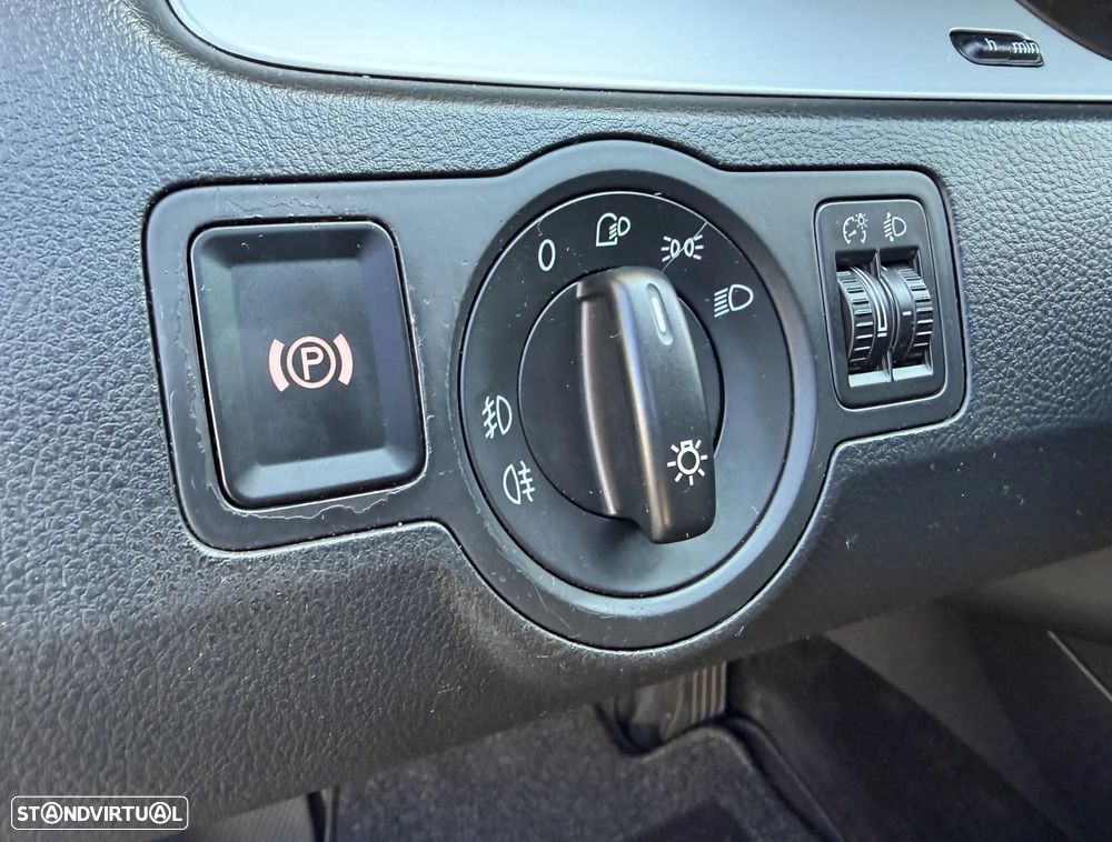 VW Passat Variant 1.9 TDI Confortline - 16
