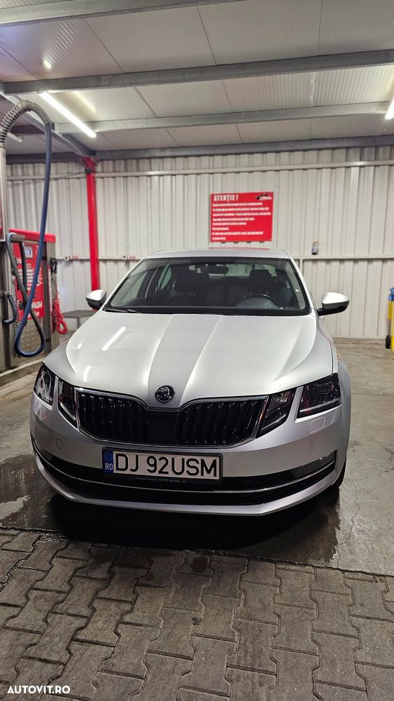 Skoda Octavia 2.0 TDI STYLE DSG - 11