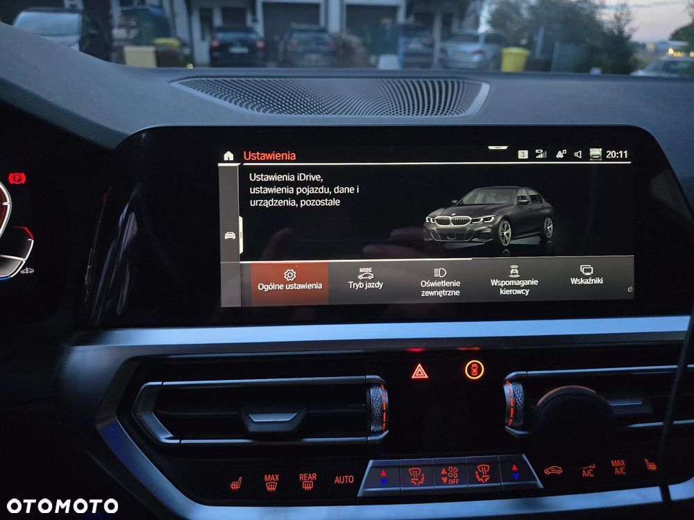 BMW Seria 3 318i M Sport - 23