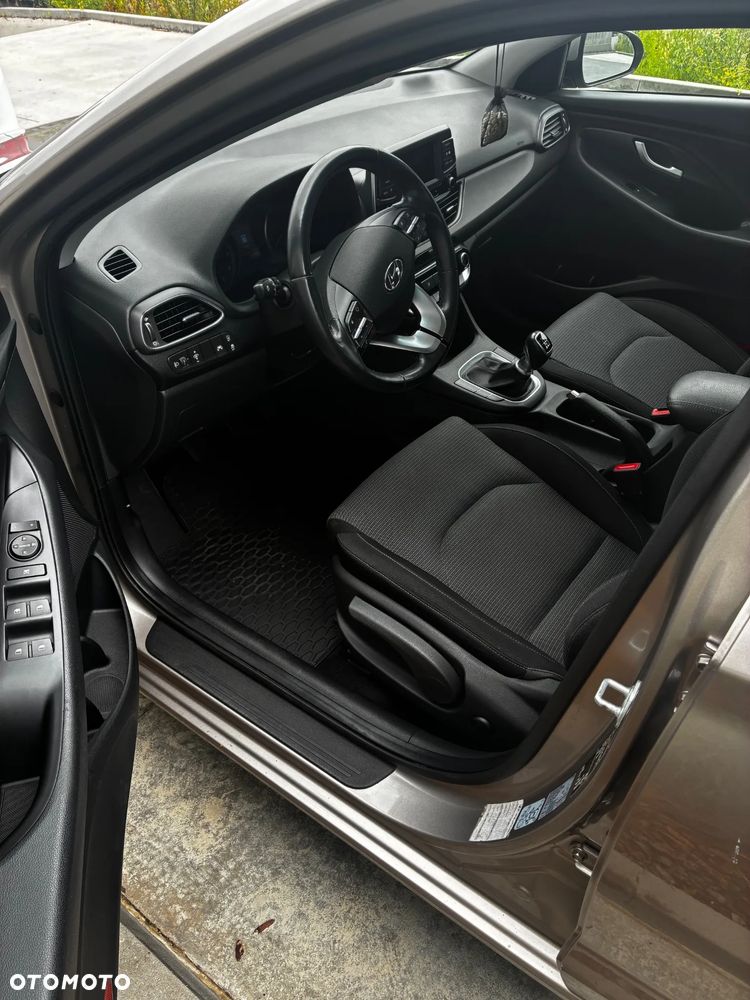 Hyundai i30 1.4 Classic + - 11