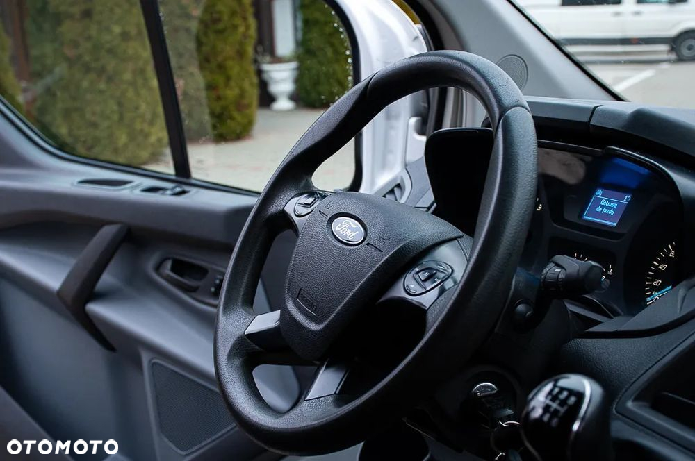 Ford TRANSIT CUSTOM - 27