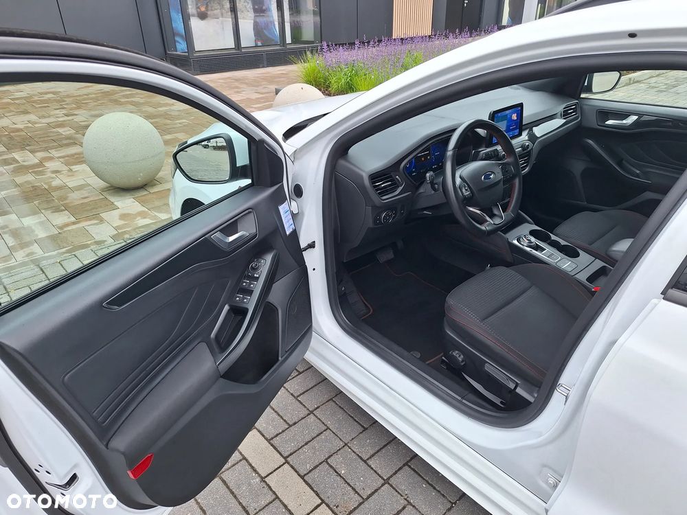 Ford Focus 1.5 EcoBoost ST-Line X - 17