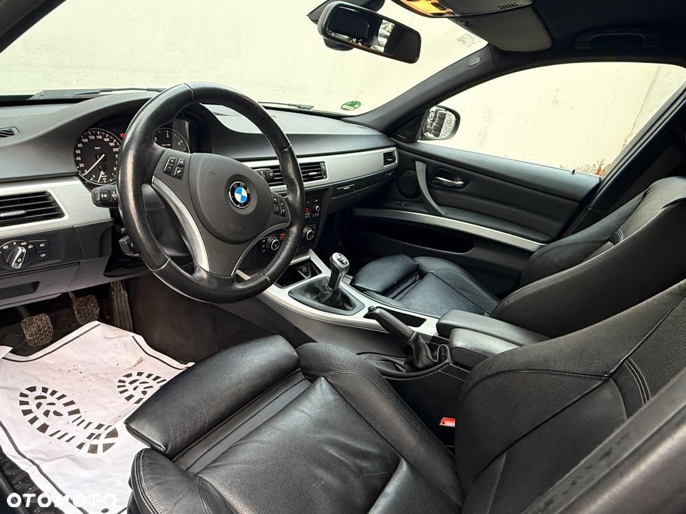 BMW Seria 3 320d xDrive - 5