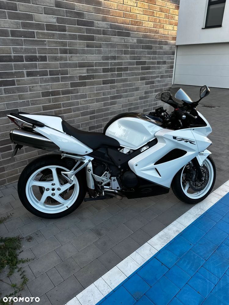 Honda VFR - 6