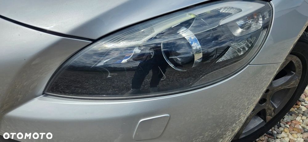 Volvo V40 Cross Country - 13