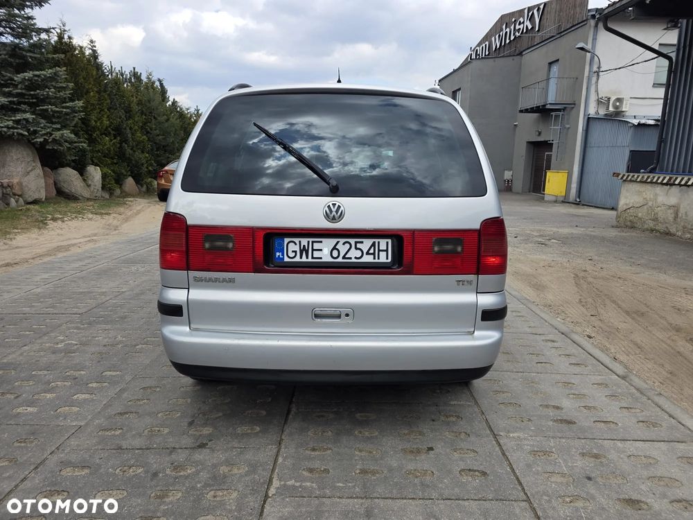 Volkswagen Sharan 1.9 TDI Basis - 4