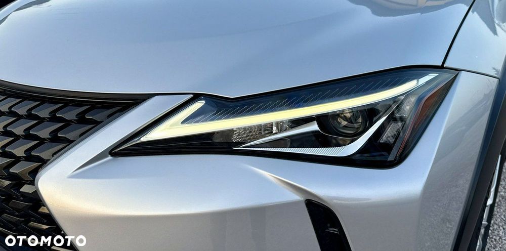 Lexus UX - 14