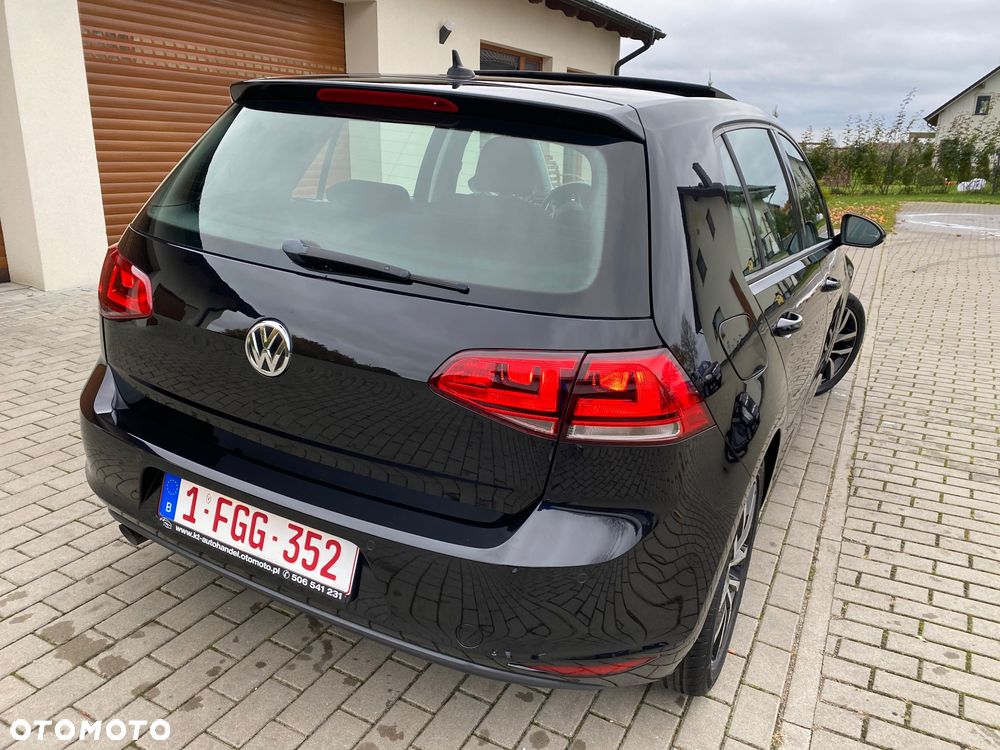 Volkswagen Golf 1.6 TDI DPF Highline - 14