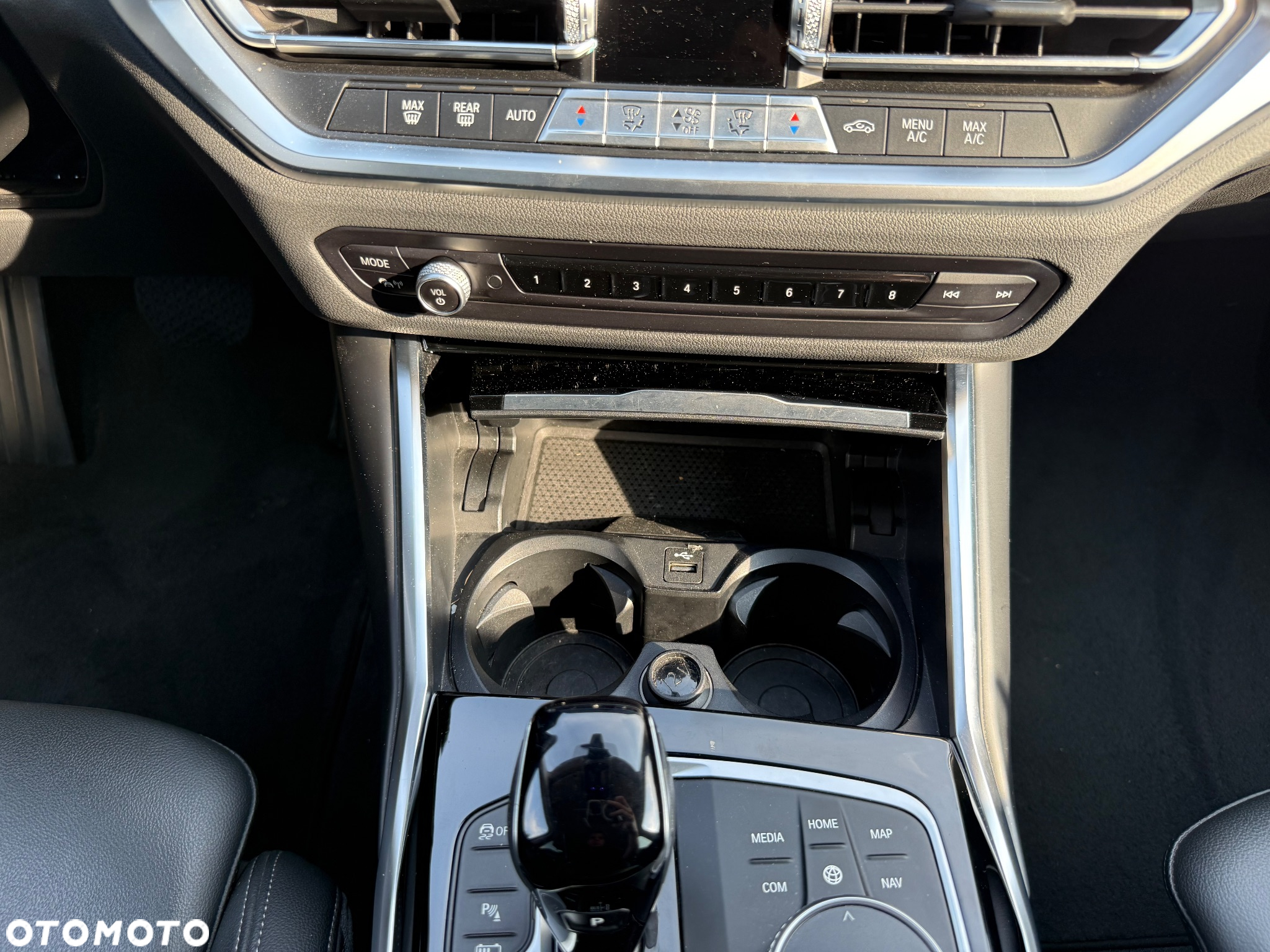 BMW Seria 3 330e PHEV sport - 25