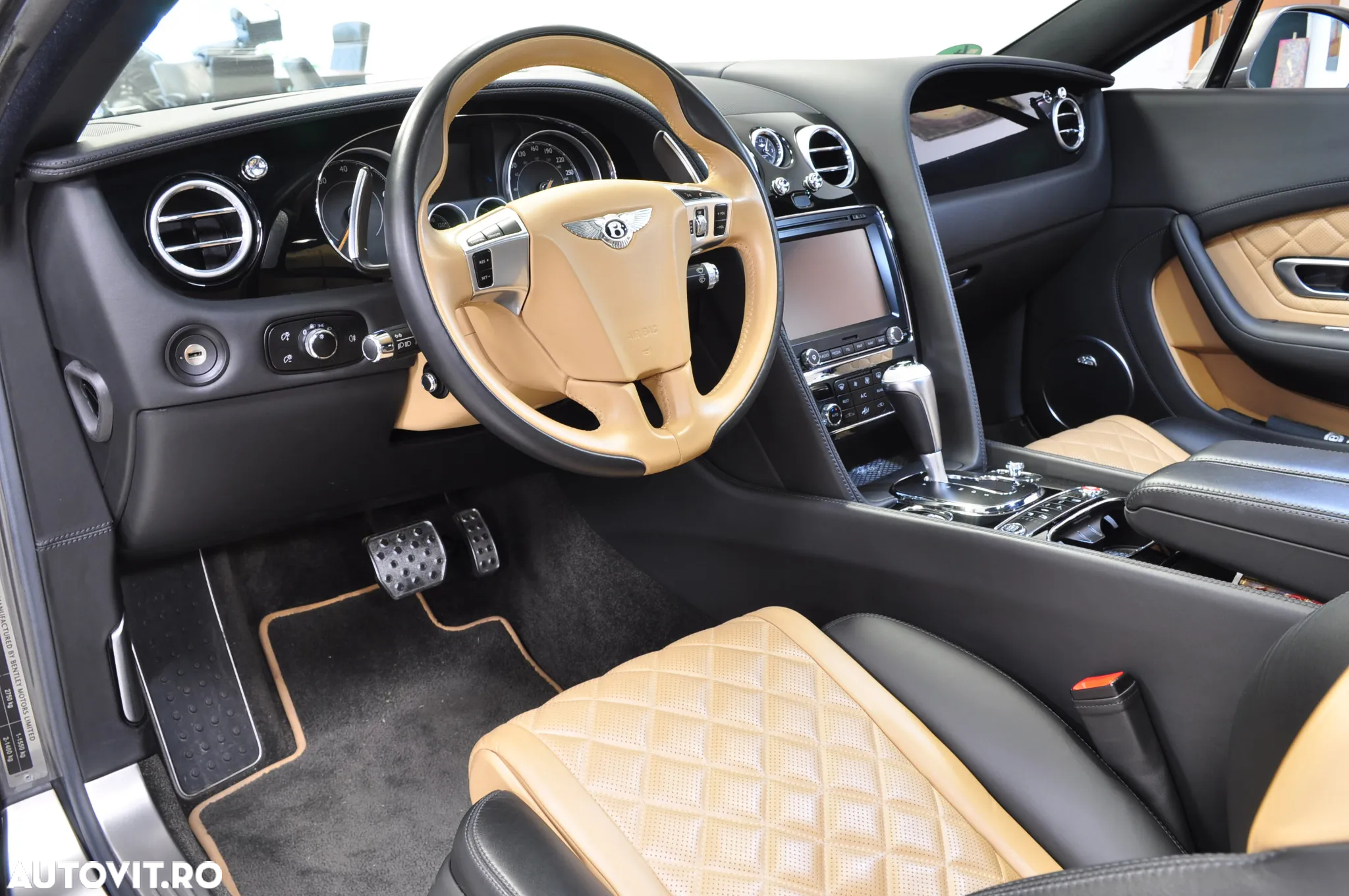 Bentley Continental GT V8 - 9
