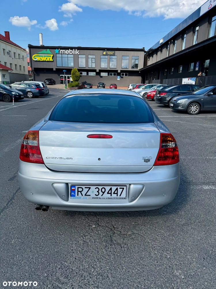 Chrysler 300M - 6
