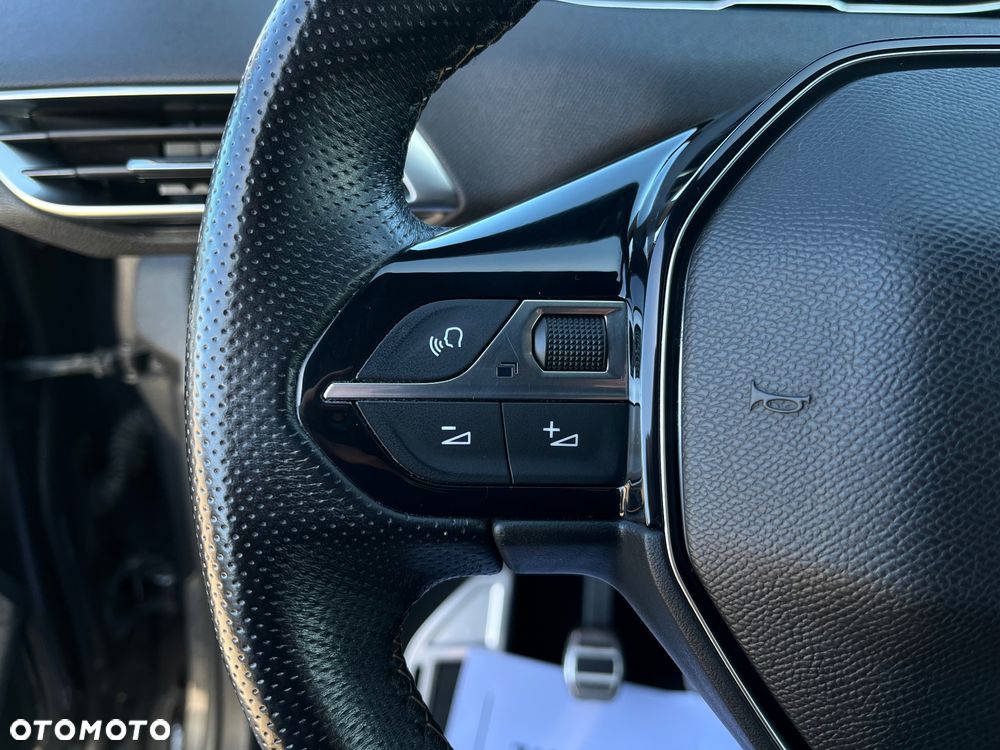 Peugeot 3008 1.2 PureTech GT S&S - 10