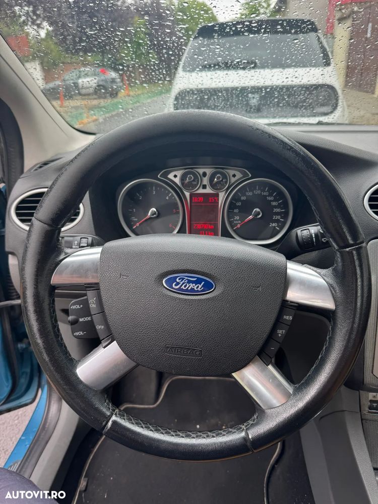 Ford Focus 2.0 TDCI 136 DPF Aut. Titanium - 8