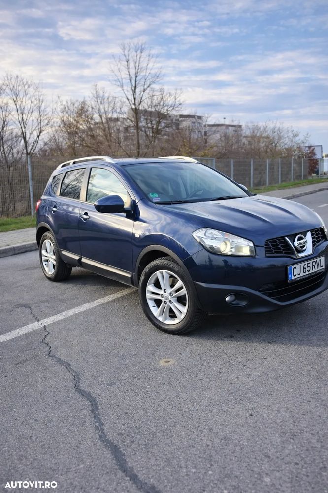 Nissan Qashqai 2.0 DCI 4 x 4 DPF Aut tekna - 2
