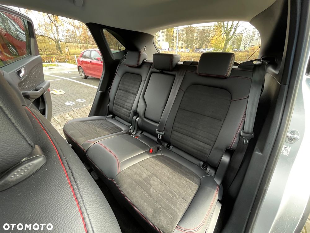 Ford Kuga 1.5 EcoBoost FWD Titanium X - 38