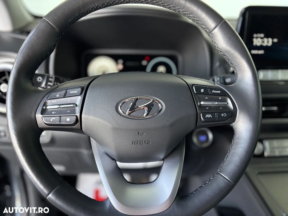 Hyundai KONA Select - 12