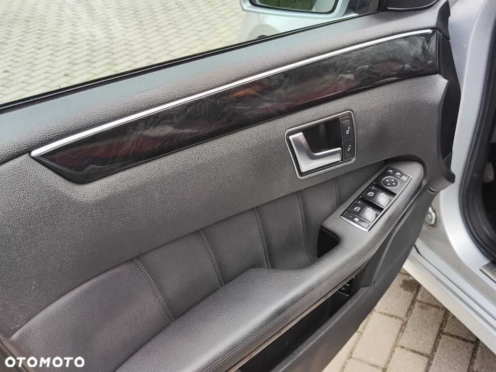 Mercedes-Benz Klasa E 200 CDI DPF BlueEFFICIENCY Automatik Avantgarde - 24