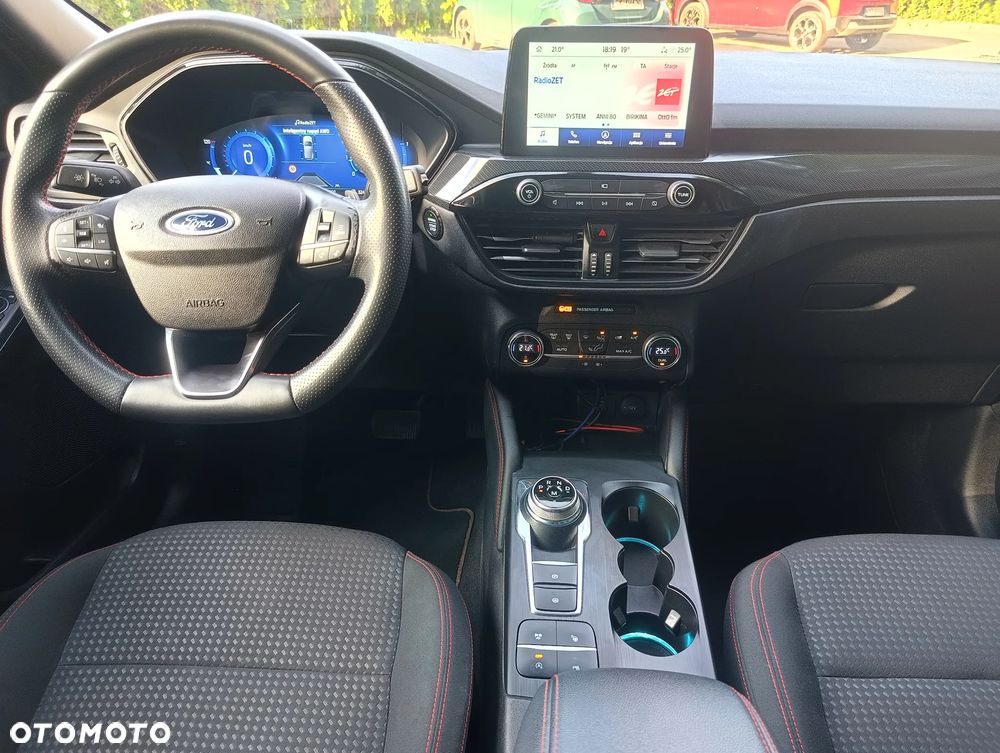Ford Kuga - 8