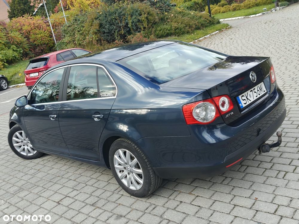 Volkswagen Jetta 1.9 TDI DPF Comfortline - 22