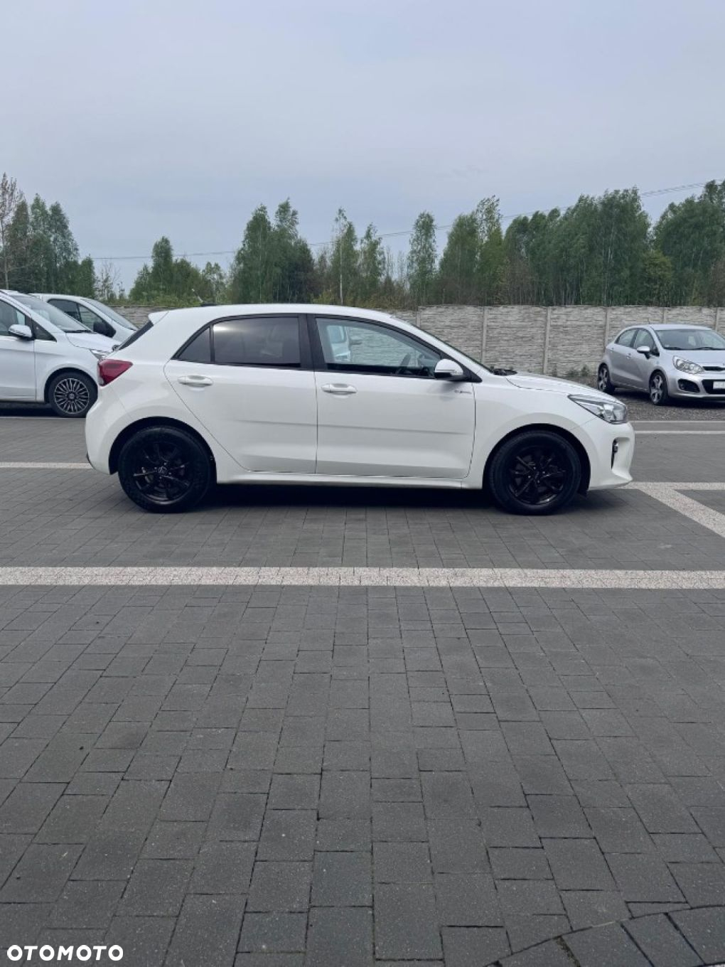 Kia Rio - 7