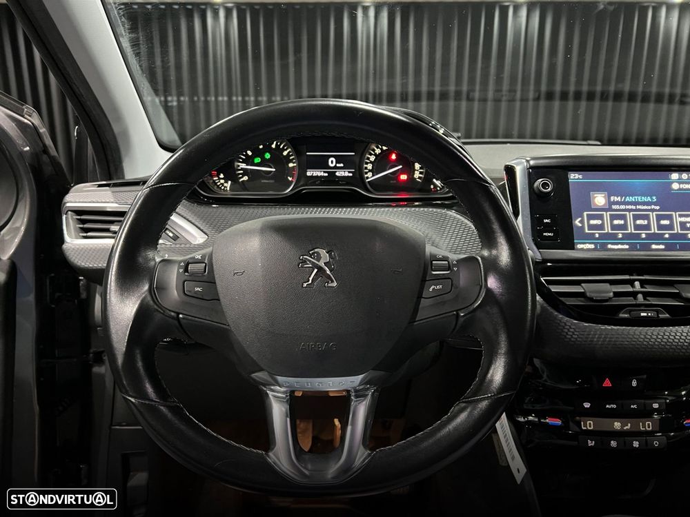 Peugeot 208 1.2 PureTech Allure - 15