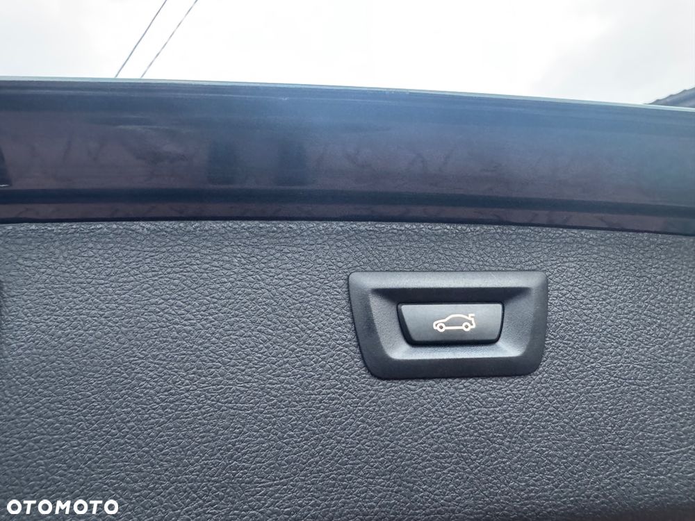 BMW Seria 3 318i GPF M Sport Shadow - 25