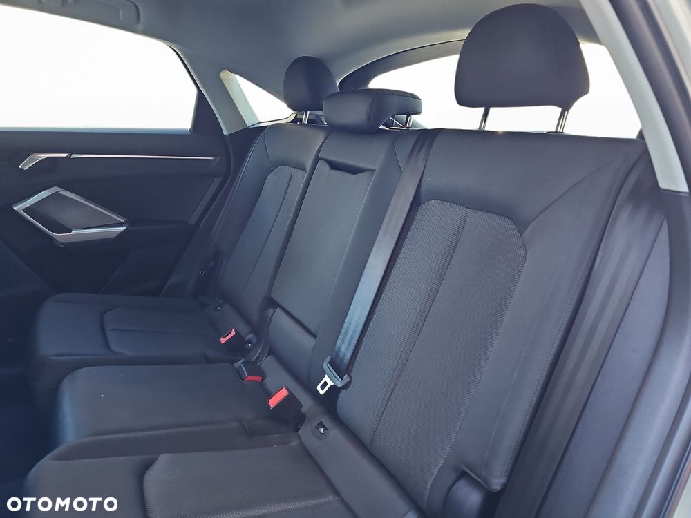 Audi Q3 Sportback - 28