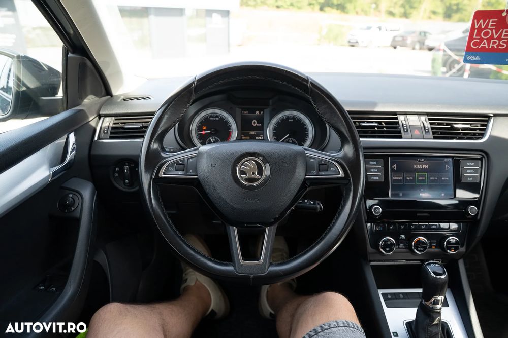 Skoda Octavia 1.6 TDI DSG Ambition - 11