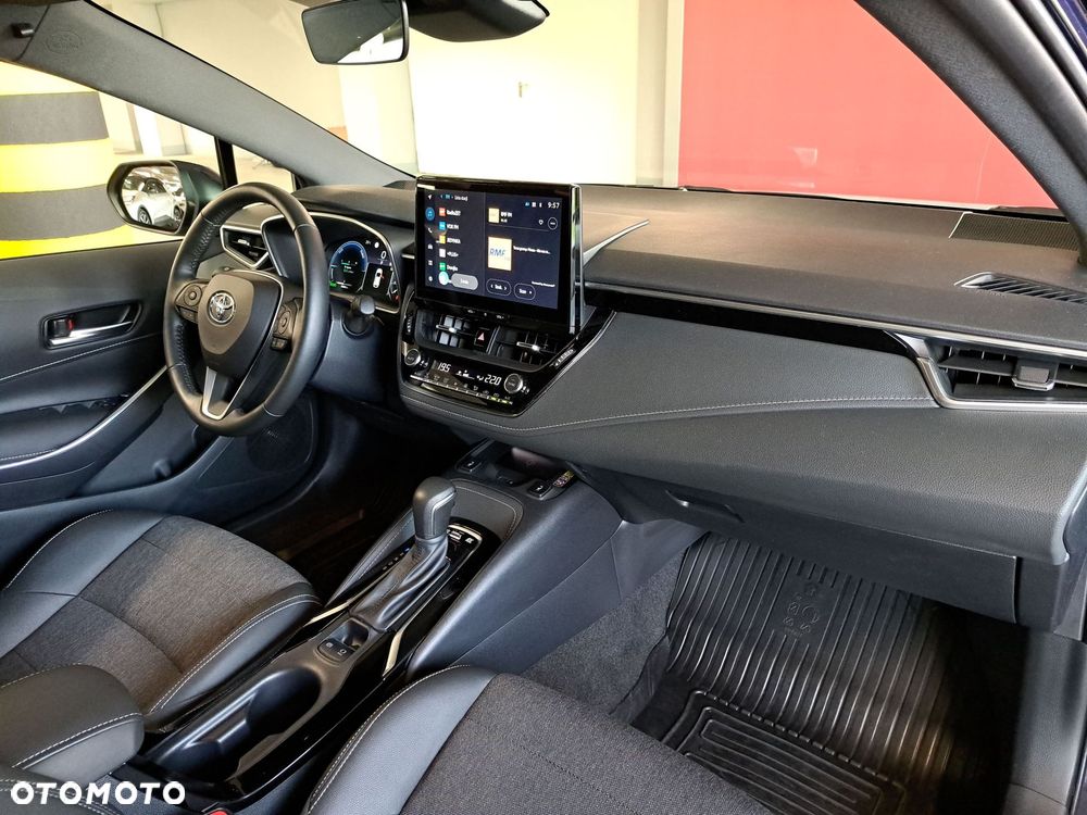 Toyota Corolla 1.8 Hybrid Style - 17