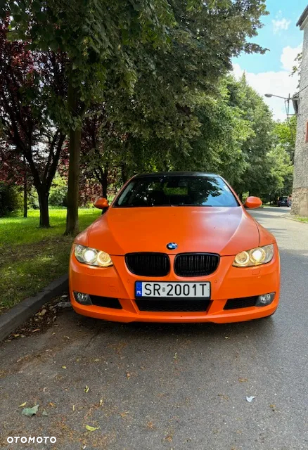 BMW Seria 3 325i Coupe - 39